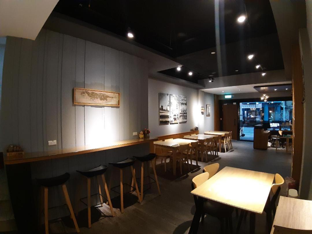 藏青民宿the Wind Guesthouse-Youth Inn Tainan Luaran gambar