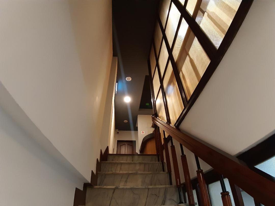 藏青民宿the Wind Guesthouse-Youth Inn Tainan Luaran gambar