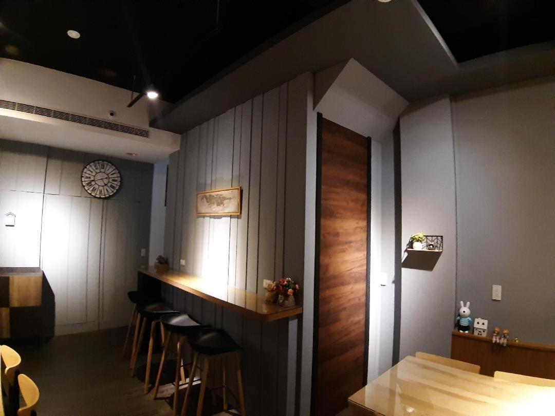 藏青民宿the Wind Guesthouse-Youth Inn Tainan Luaran gambar