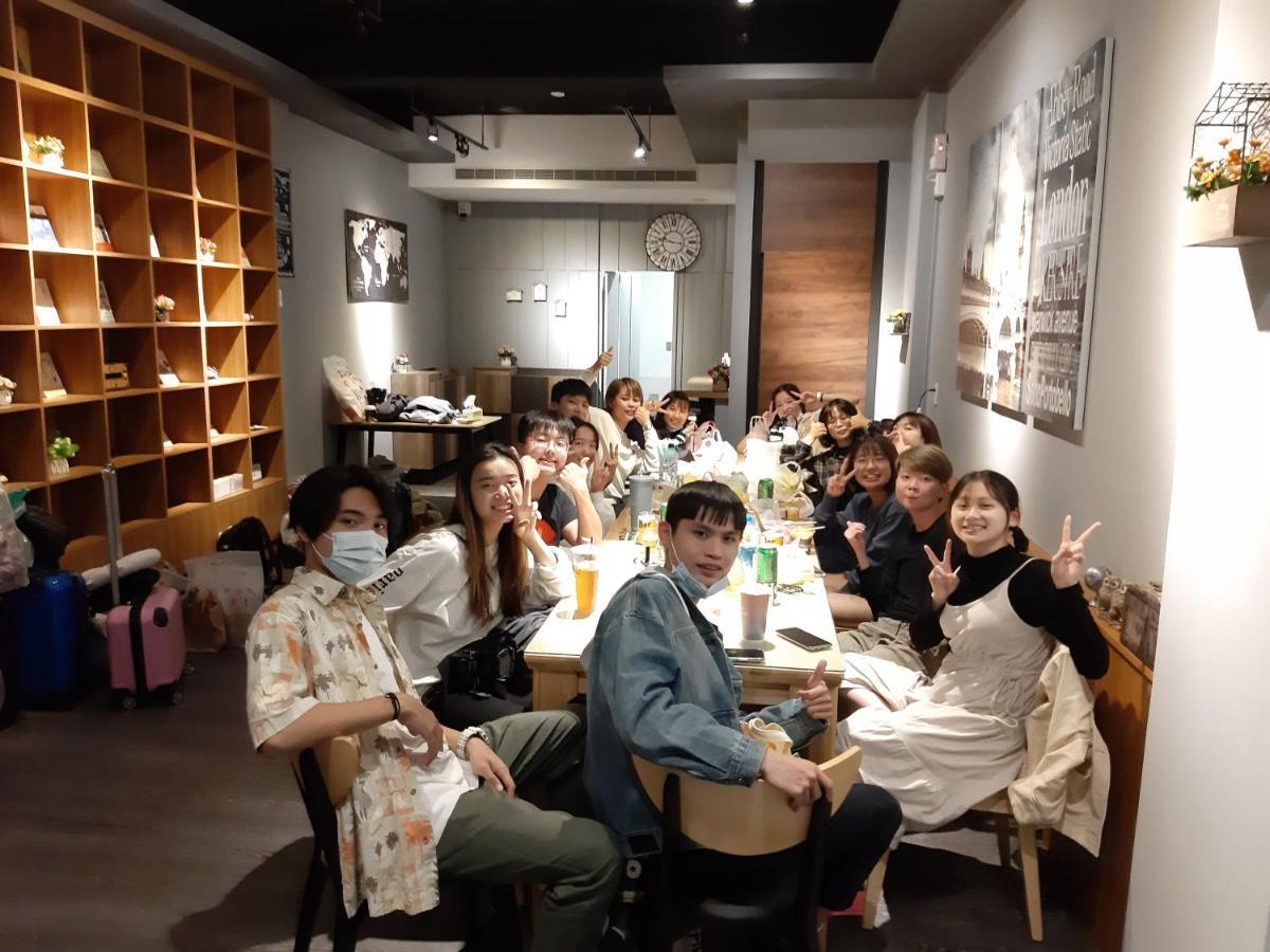 藏青民宿the Wind Guesthouse-Youth Inn Tainan Luaran gambar