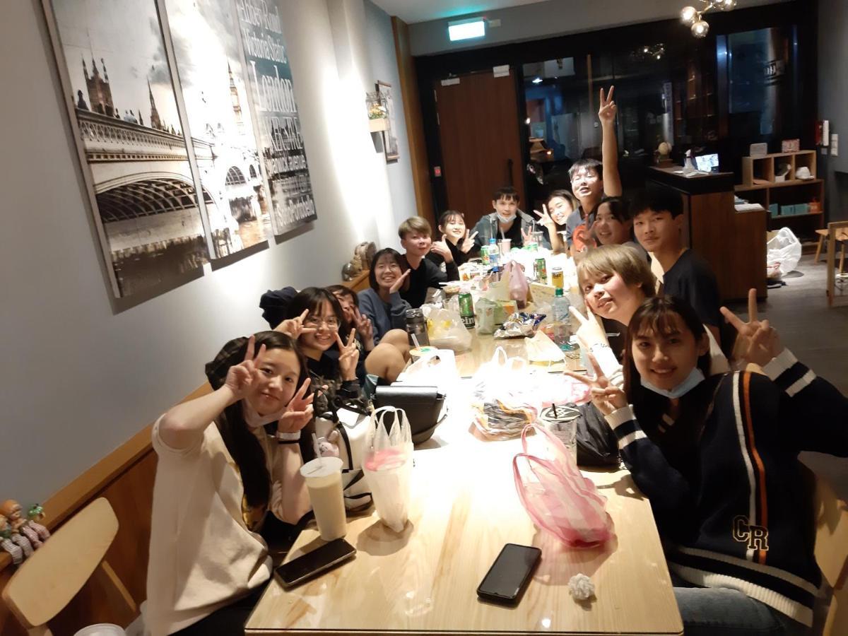 藏青民宿the Wind Guesthouse-Youth Inn Tainan Luaran gambar